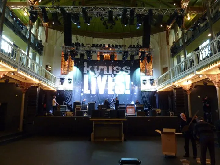 Kyuss Lives backdrop of 8 by 7.5 meters hanging on stage